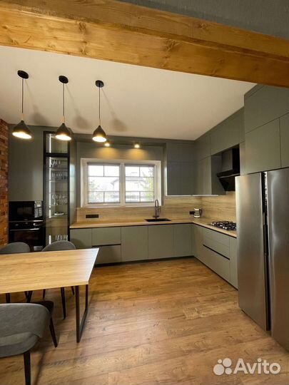 Кухонный гарнитур (любые размеры)