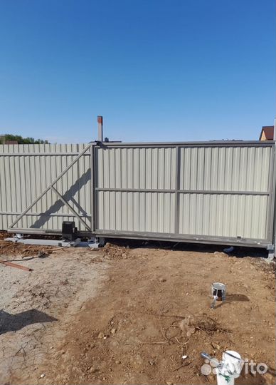 Откатные ворота с калиткой 