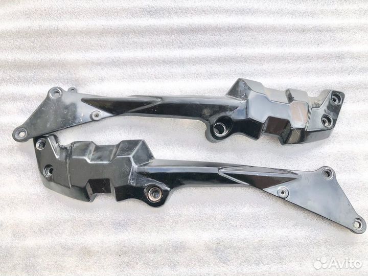 Kawasaki Z750 2010 усилитель рамы