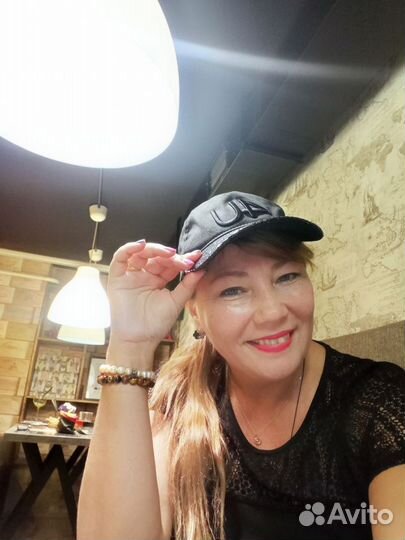 Выкладка товаров в зале