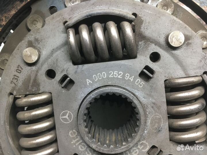 Маховик Mercedes-Benz E-Class