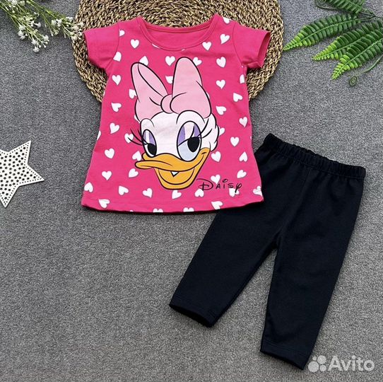 Костюм для девочки с Дейзи Дак новый р.98-116