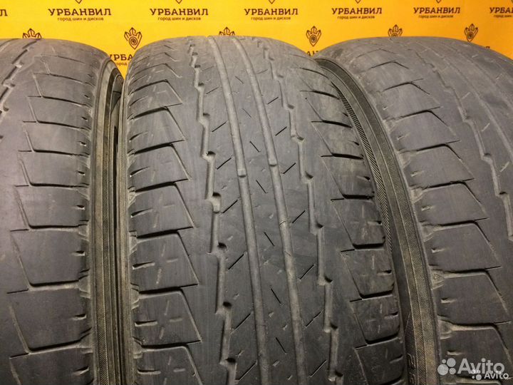 Kumho Road Venture ST KL11 235/65 R17