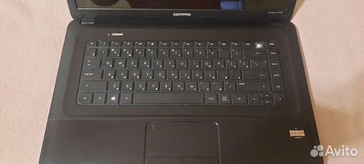 Ноутбук компьютер в идеальном состоянии