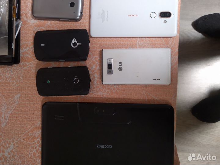 Планшеты, телефоны на запчасти