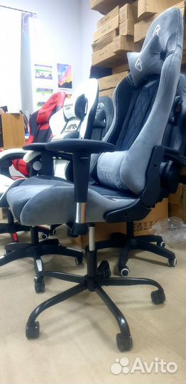Компьютерное кресло новое велюр