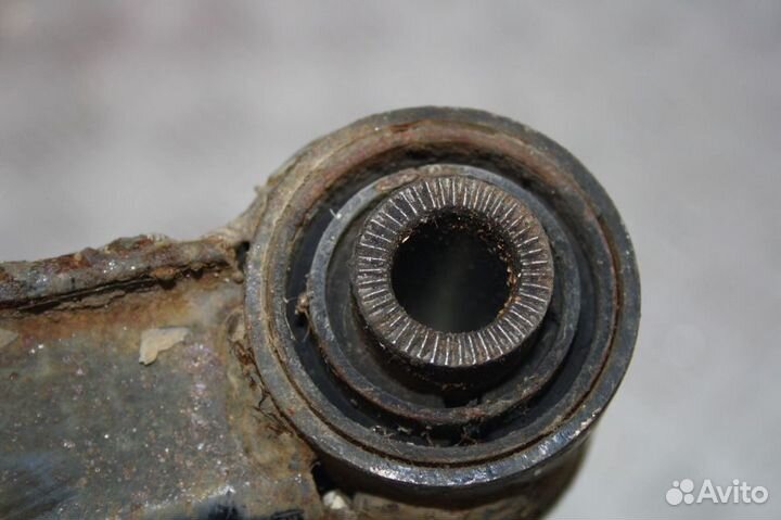 Рычаг передний левый нижний Toyota Supra 70