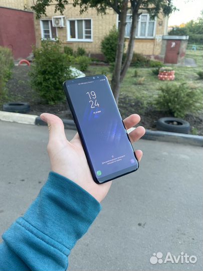 Samsung Galaxy S8+, 4/64 ГБ