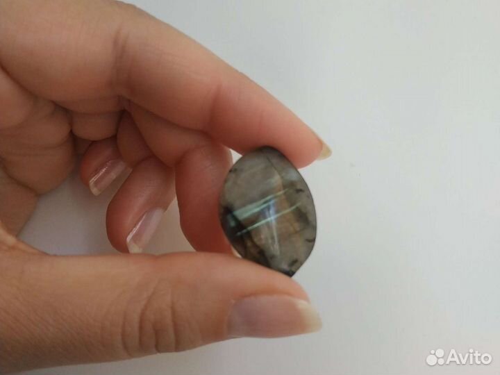 Черный лунный камень Лабрадор