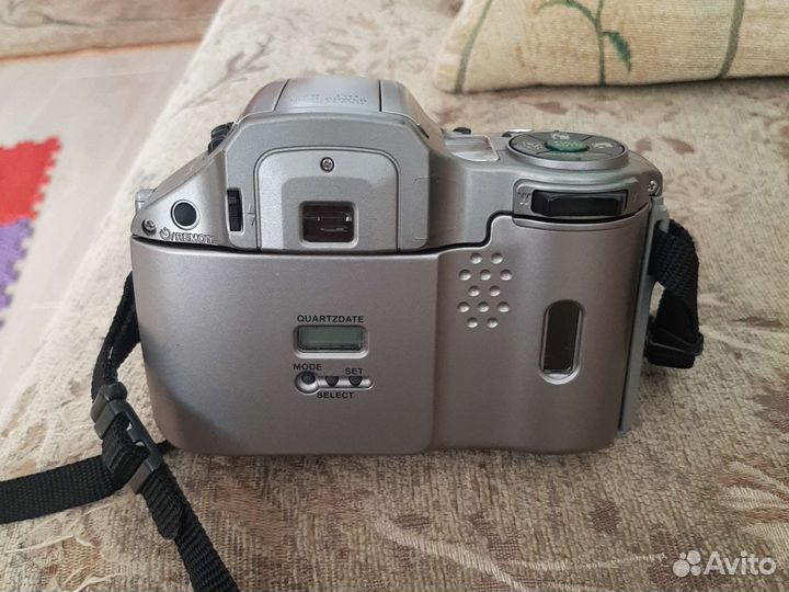 Зеркальный пленочный фотоаппарат olympus