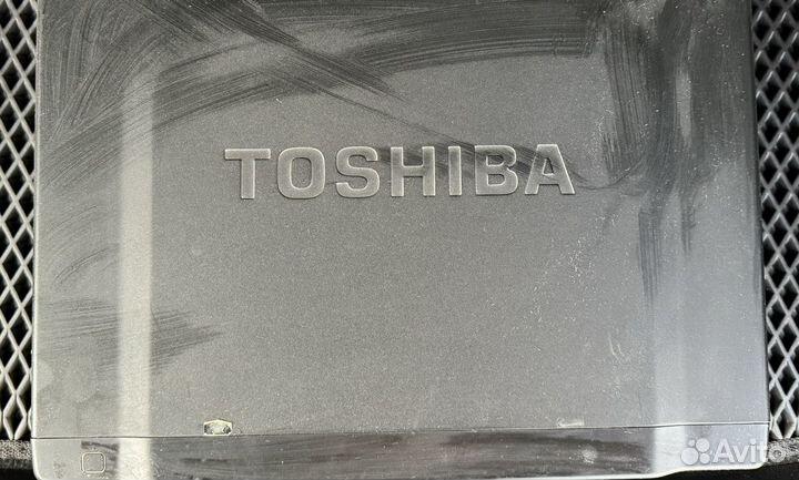 Видеомагнитофон Toshiba