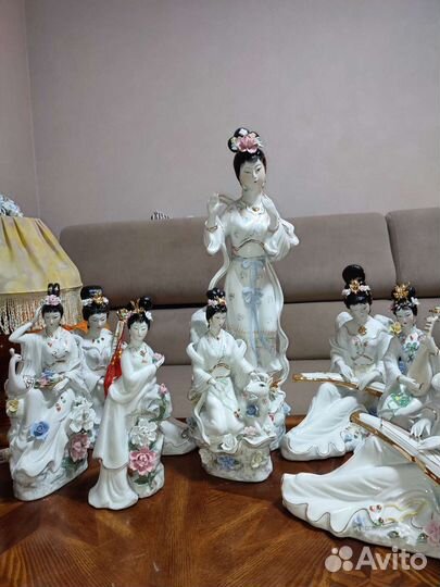 Фарфоровая статуэтка гейша