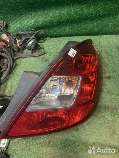 Фонарь задний правый Opel Corsa D хэтчбек