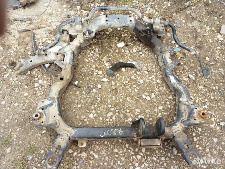 Подрамник передний Chevrolet Captiva C100 2.4