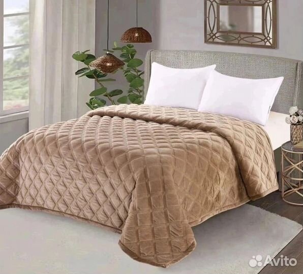 Покрывала на кровать велюровые