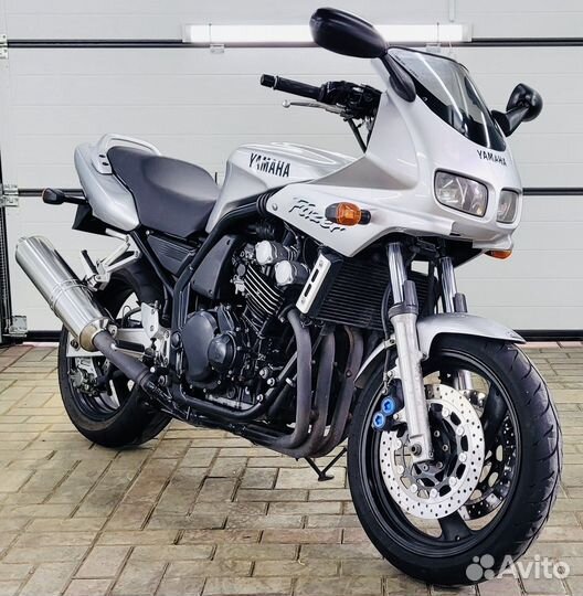 Yamaha FZS600