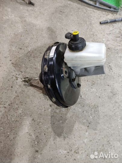 Renault Sandero 1 вакуум с гтц