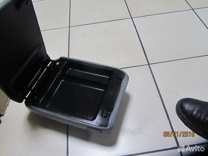 Подлокотник BMW 7 E38