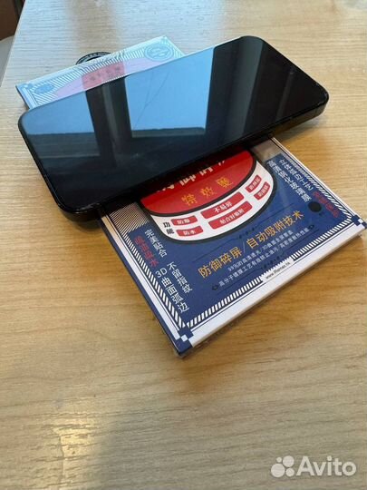 Поклейка бронепленки, бронестекл для смартфонов