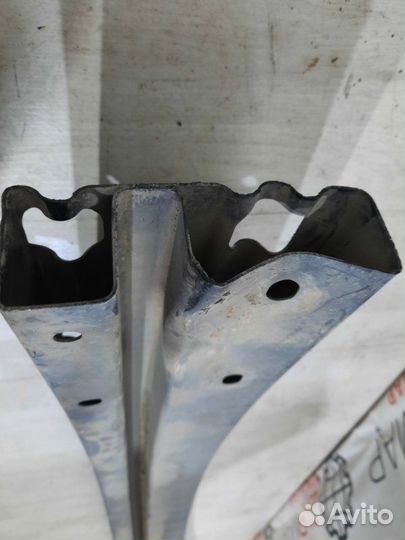 Усилитель бампера задний Nissan X-Trail T-32