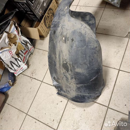 Подкрылок левый Peugeot 308 07-11 Оригинал