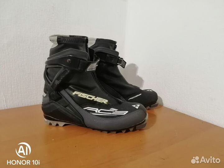 Лыжные ботинки Fischer 43-44 коньковые
