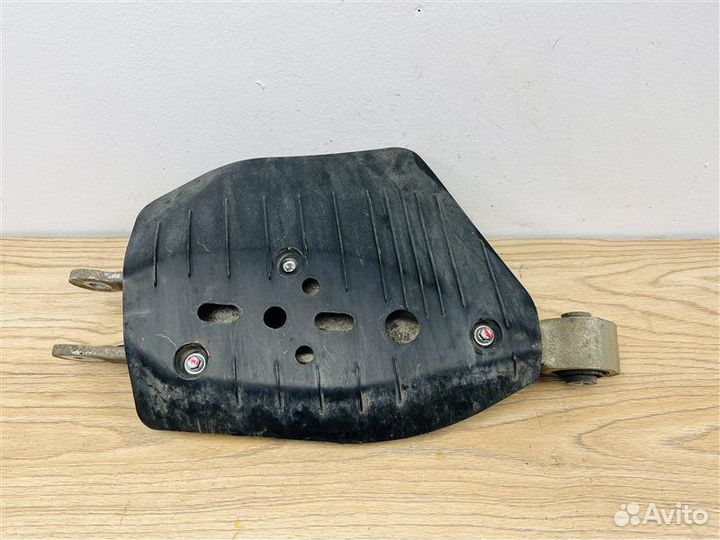 Рычаг подвески нижний задний правый Genesis G80