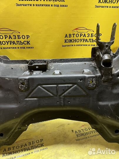 Подрамник передний Peugeot 307 2003