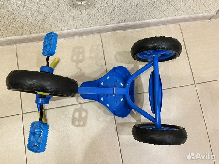 Трехколесный велосипед