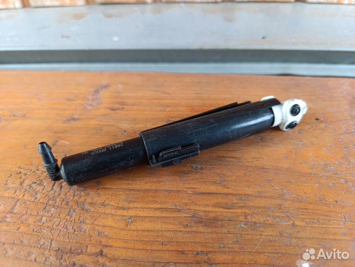 Форсунка омывателя фар Nissan Qashqai