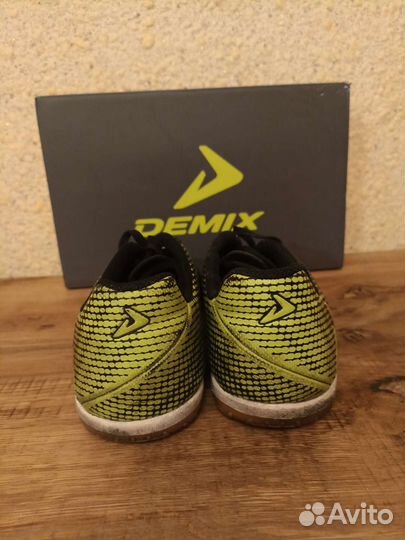 Футзалки demix