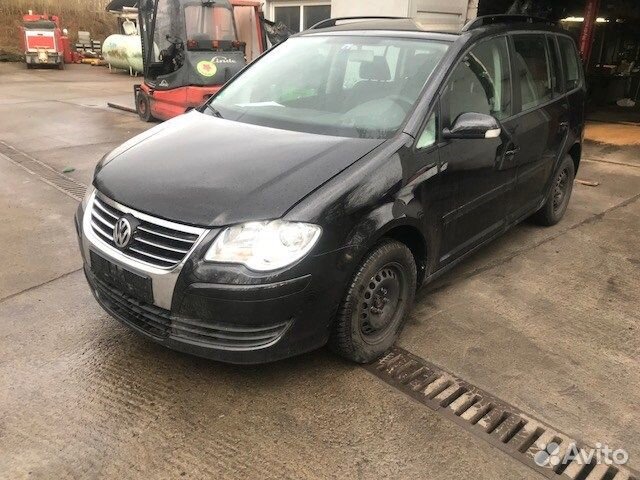 Разбор на запчасти Volkswagen Touran 2006-2010