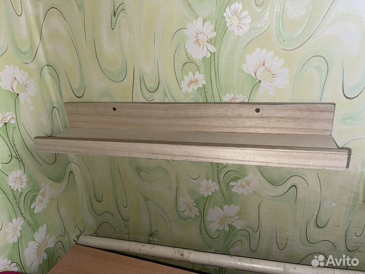 Полка навесная деревянная