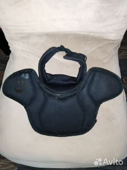 Защита шеи вратаря