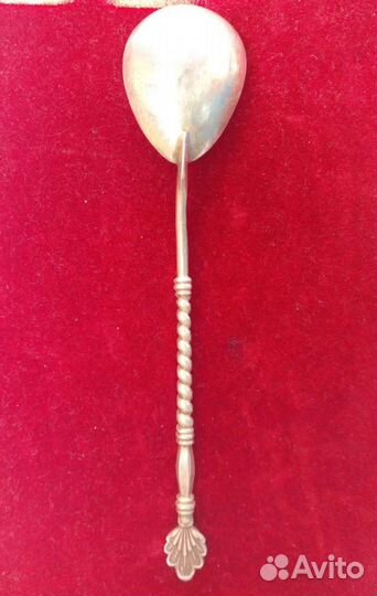 Винтажная серебряная ложка