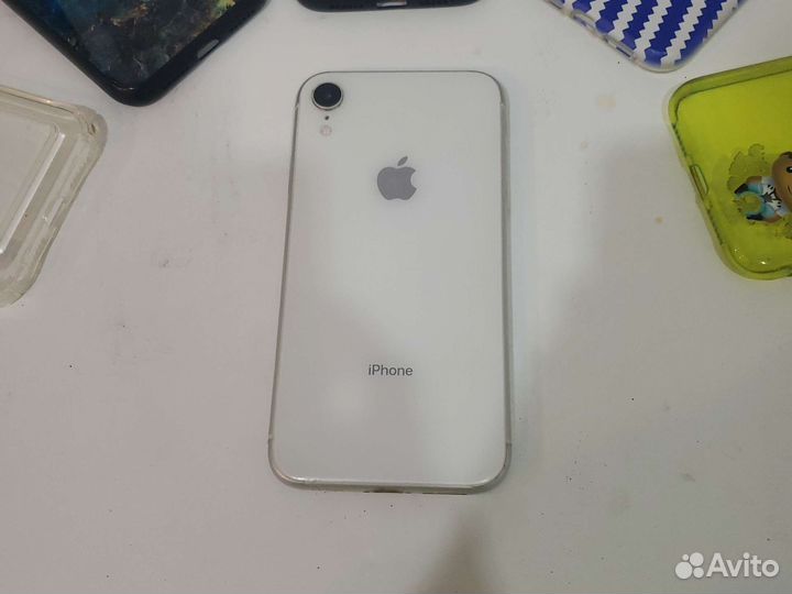 iPhone XR 128gb интересует обмен