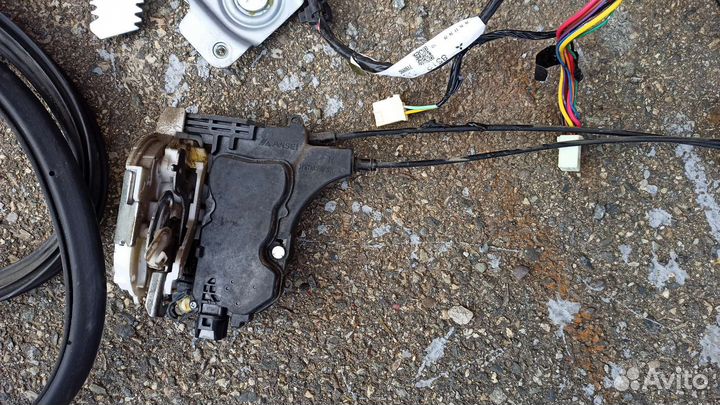 Дверь задняя правая mitsubishi lancer X 10