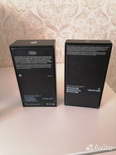 Продаю коробки от айфона