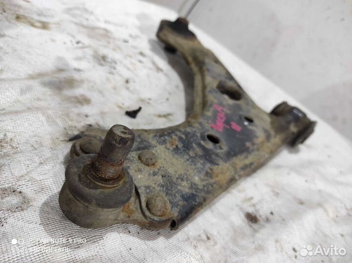 Передний правый рычаг Opel corsa d