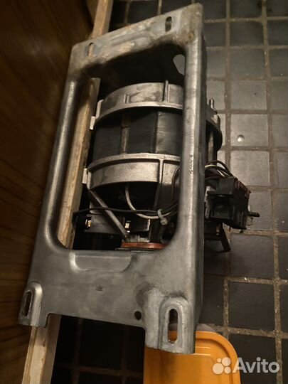 Двигататель стиральной машины Brand