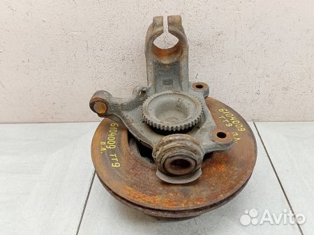 Кулак передний левый Форд