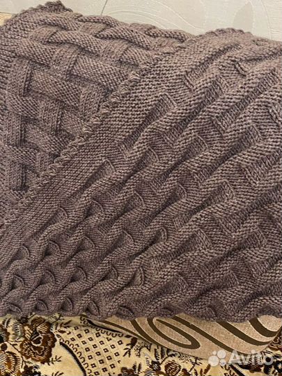 Мягкие игрушки заяц, одеяло вязанное в коляску