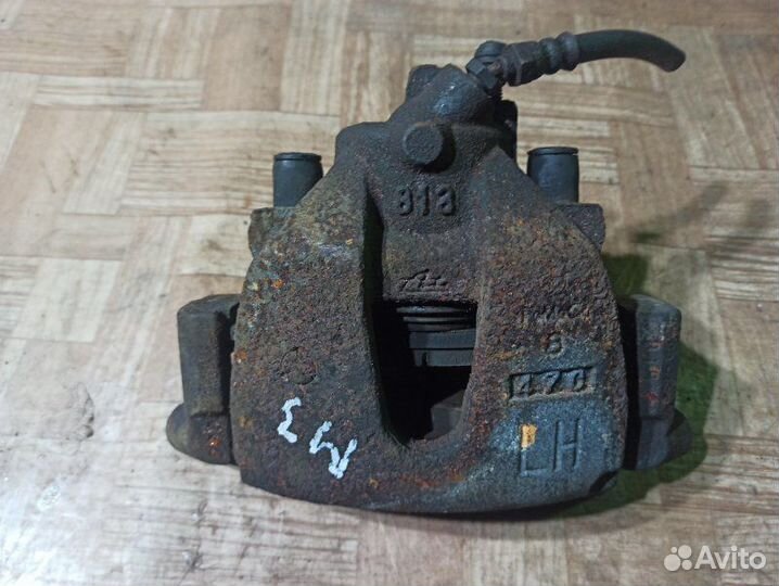 Суппорт передний левый Mazda 3 BK 2007