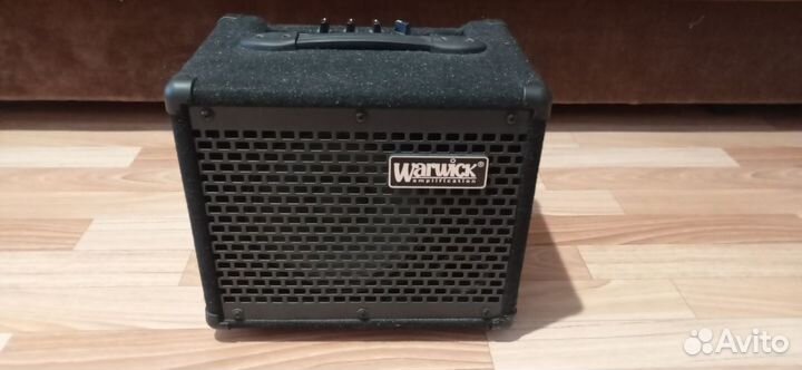 Басовый комбоусилитель Warwick BC 10