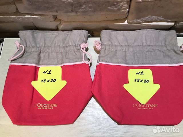 Брендовые косметички и сумочки L'Occitane