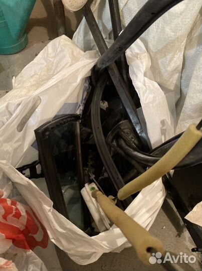 Обшивка двери Mazda 3