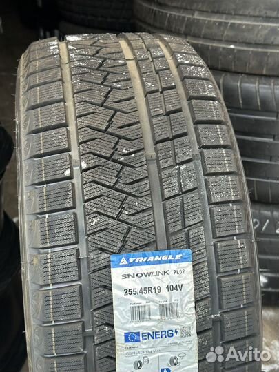 Triangle Snowlink PL02 255/45 R19 104V
