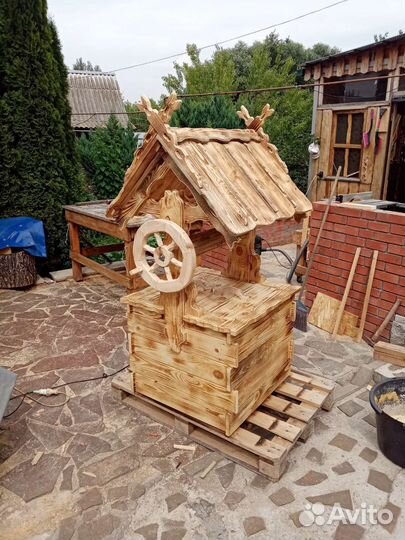 Колодец декоративный деревянный