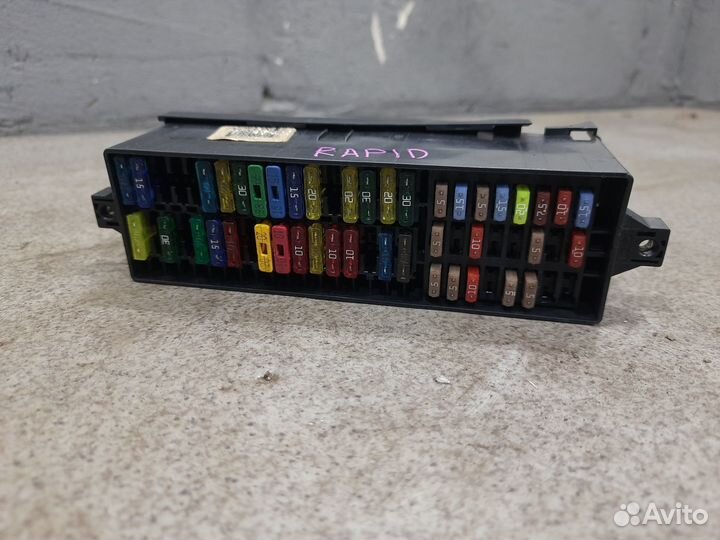 Блок предохранителей для Skoda Rapid 2014