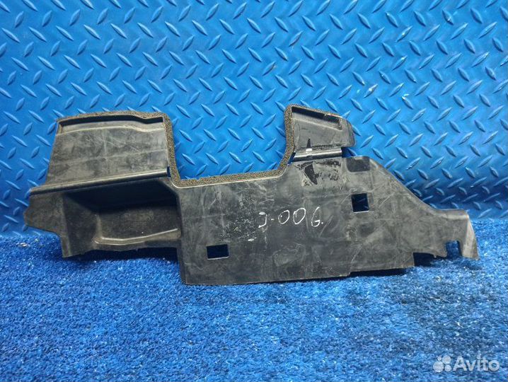 Воздуховод радиатора правый Toyota Camry V40